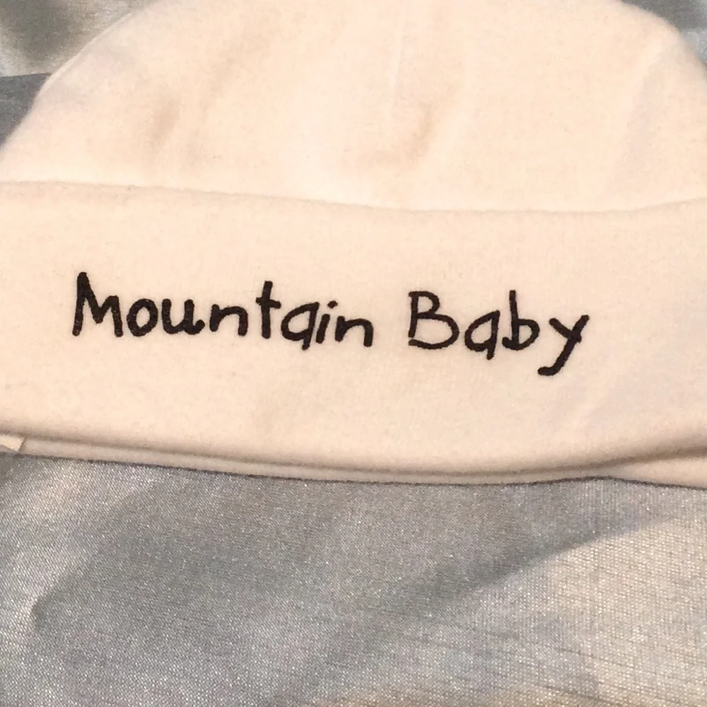 🐬100% cotton newborn/infant cap. Mountain Baby🐬